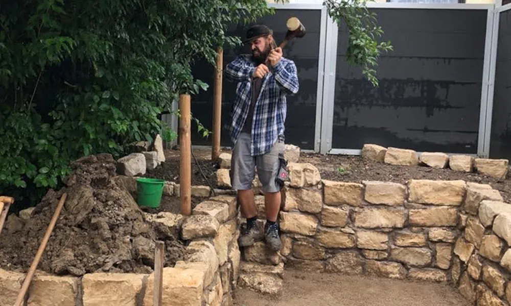 Naturgarten Beispiele Trockensteinmauer