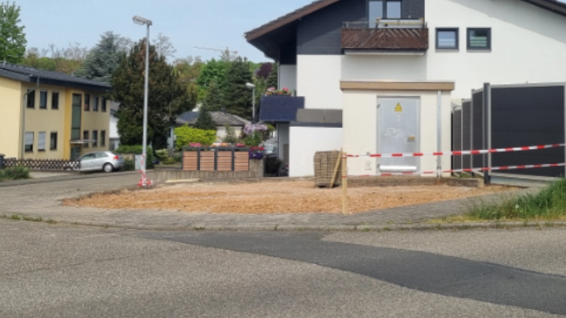 Ende April: Die Fläche ist entsiegelt